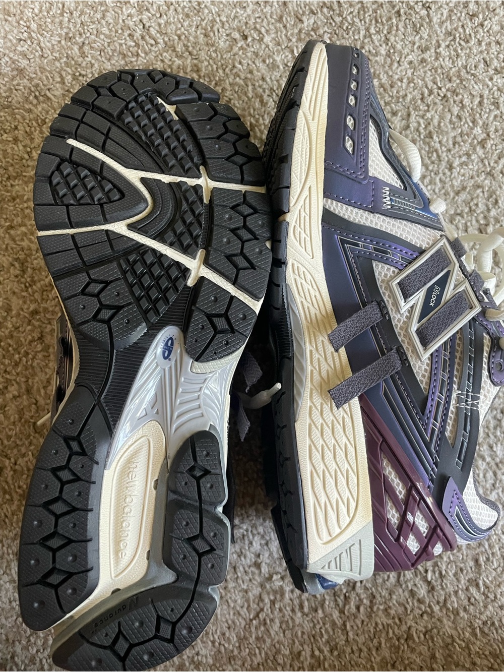 New Balance 1906A Sneakers - Picture 4 of 6